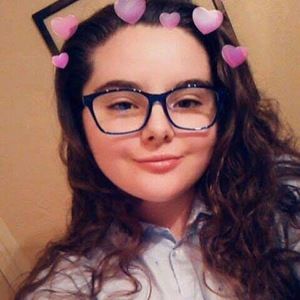 Meet your Posher, Raquel